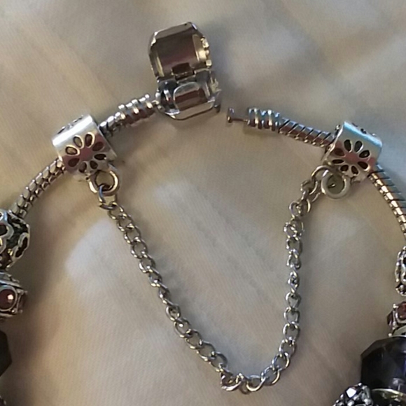 Morenitor Beaded Bracelet - Picture 3 of 7